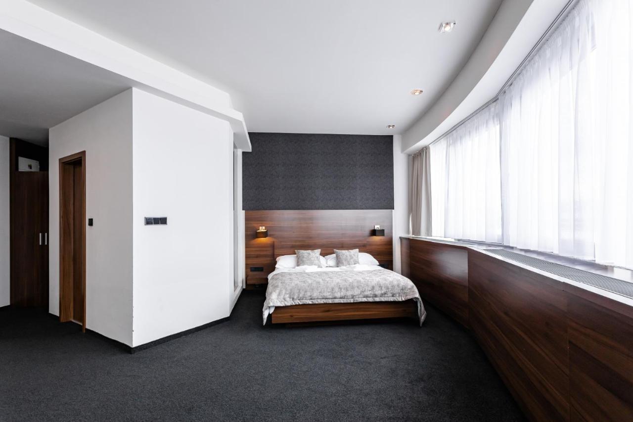 Tempus Club Garni Hotel Bratislava Exterior photo