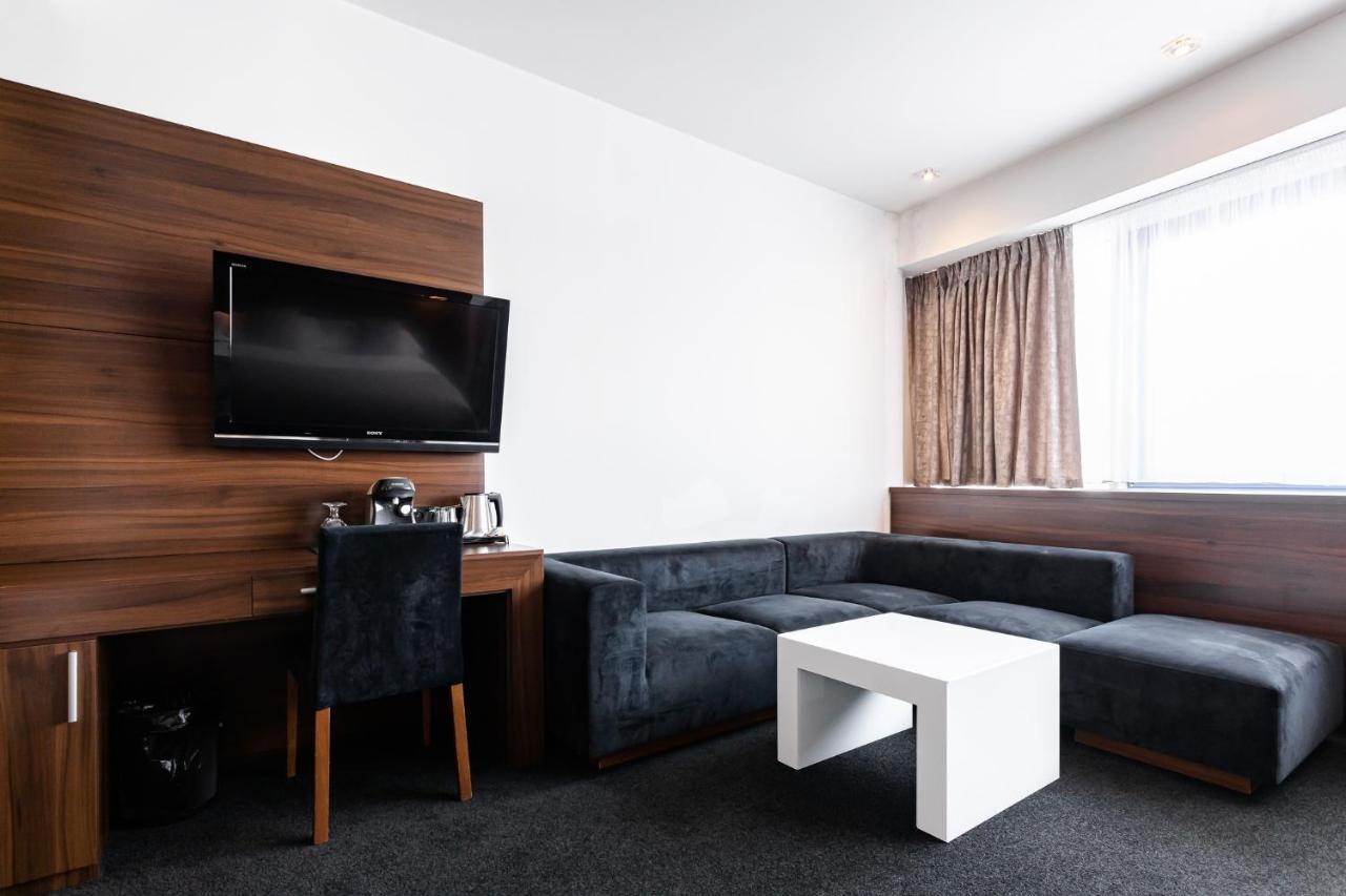 Tempus Club Garni Hotel Bratislava Exterior photo